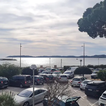 2 Pieces Climatise Centre Avec Parking Et Balcon - Fr-1-780-70 Apartment